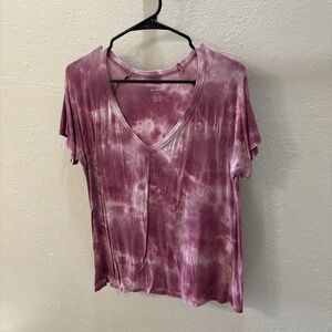 American Eagle Outfitters Red and White Relaxed T-Shirt